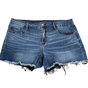 Calvin Klein denim shorts Raw hem Size 32